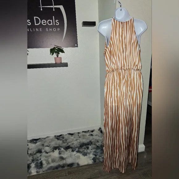 Blu Pepper Caramel Abstract Stripe Halter Neck Belted Jumpsuit - Picture 4 of 8